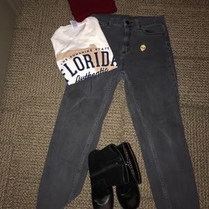 Urban Outfitters BDG Black Mom Jean Size 27